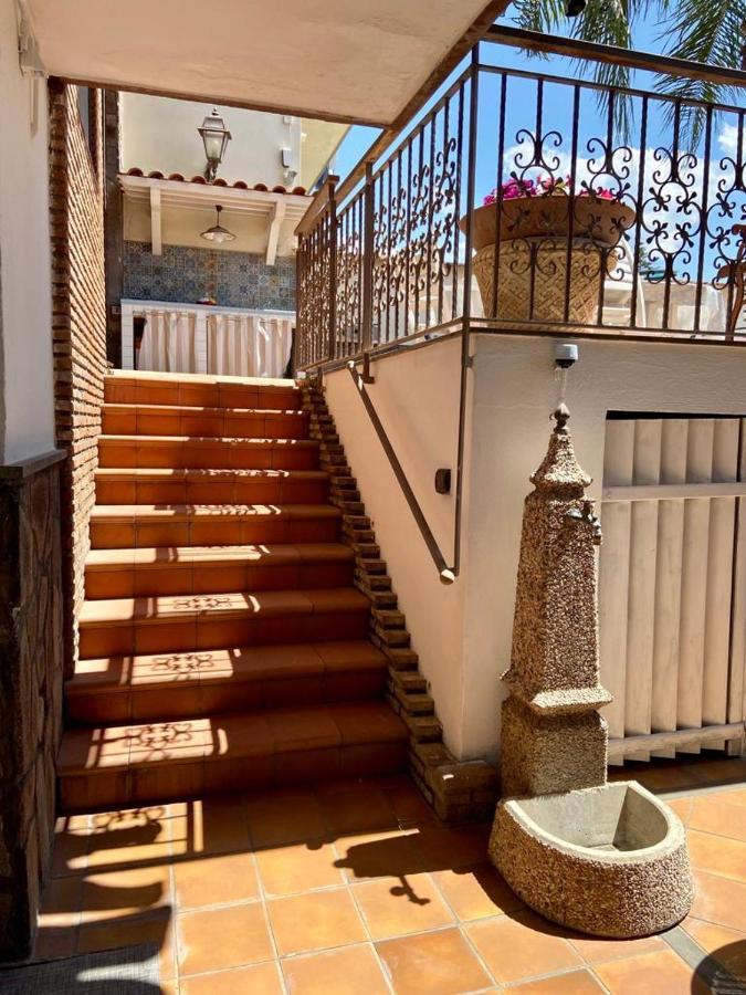 Sofi House-Appartamento In Villa Con Piscina Scafati Eksteriør billede